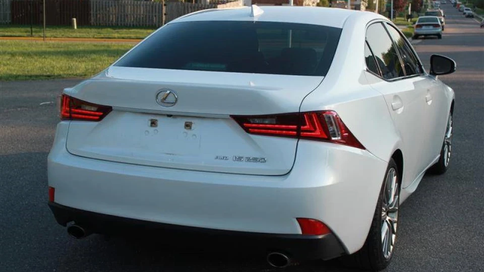 Lexus IS 250 awd 2