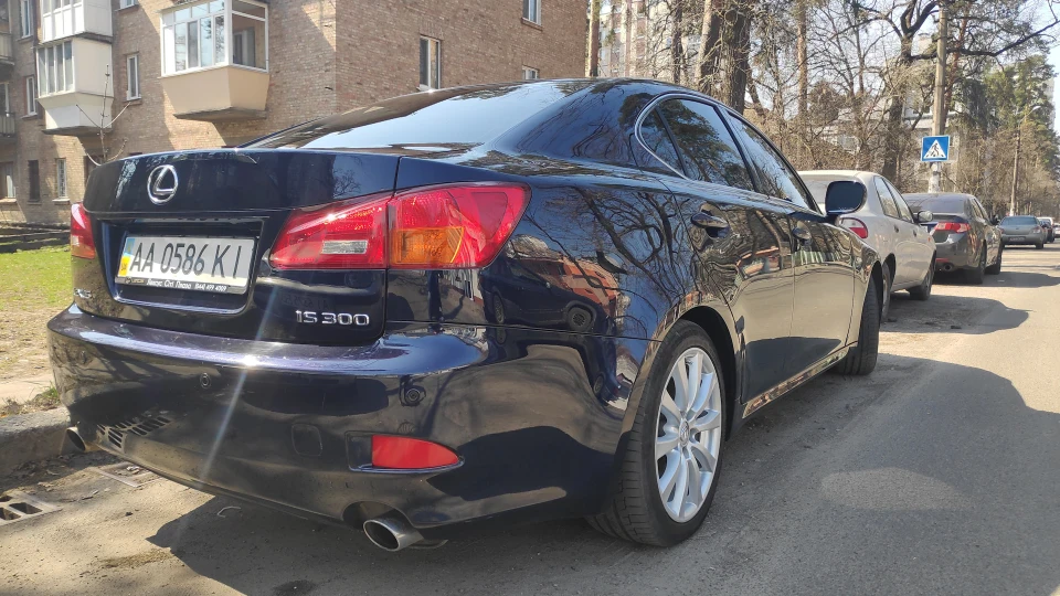 Lexus IS 300 2