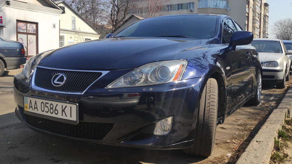 Lexus IS 300 3