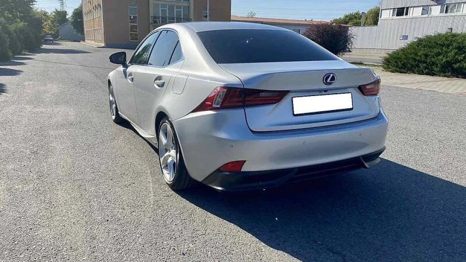 Lexus IS 300h Luxury
