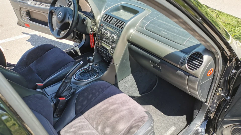 Lexus IS 400