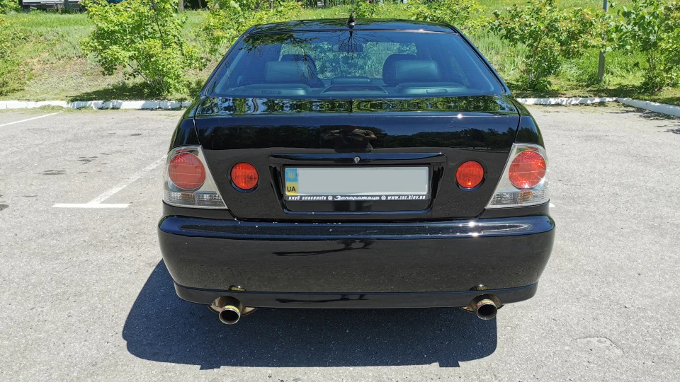 Lexus IS 400 3