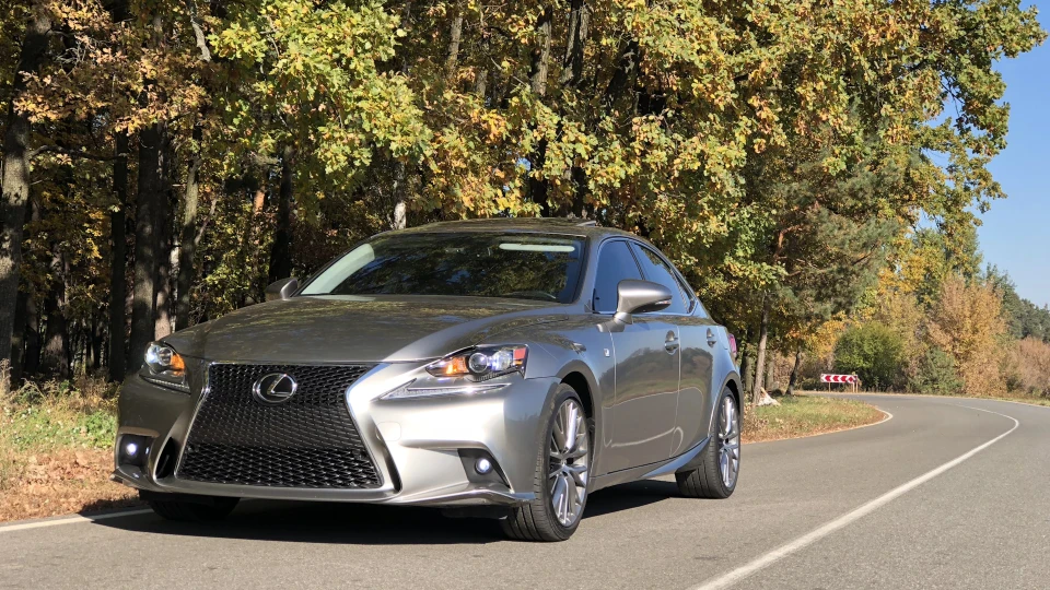 Lexus IS Atomic Silver 3