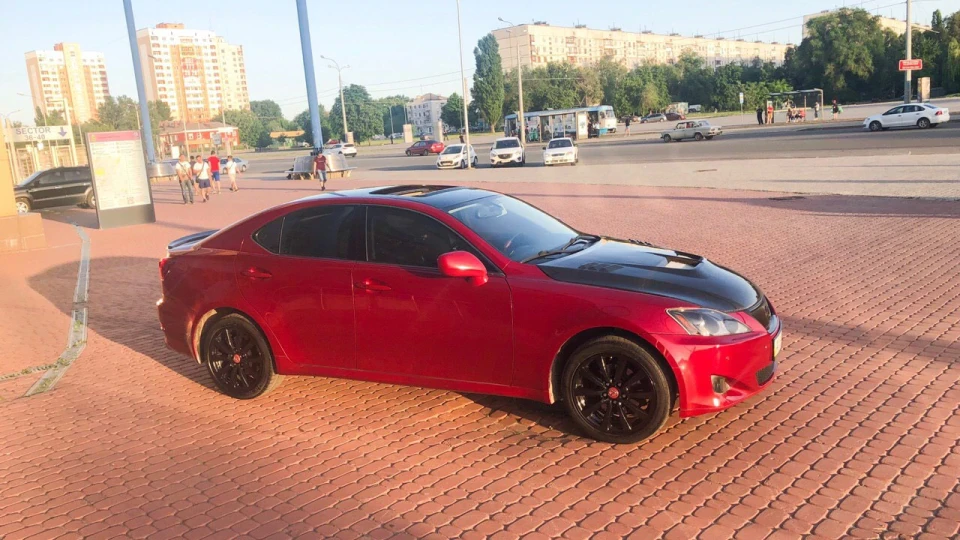 Lexus IS AWD 2