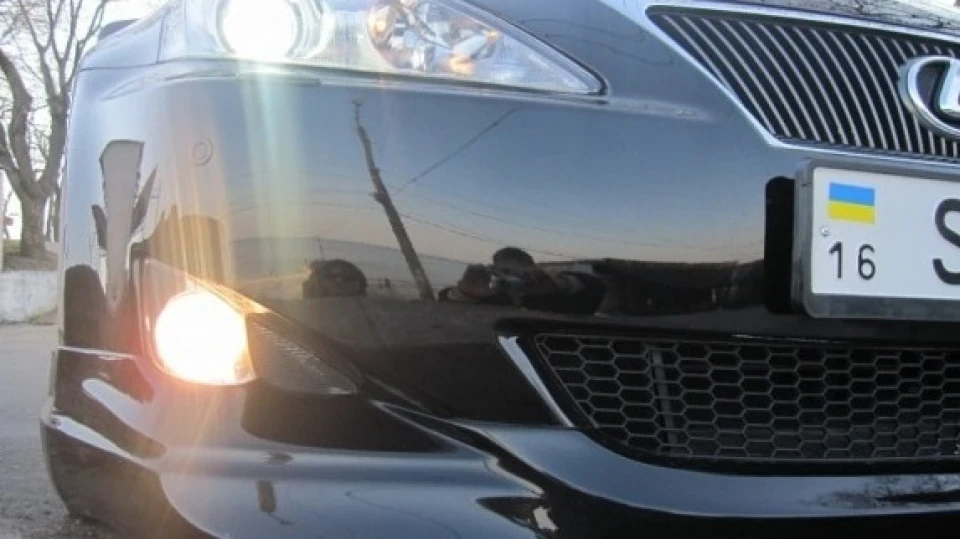 Lexus IS black ings+ 2