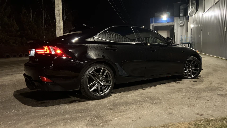 Lexus IS Black 5