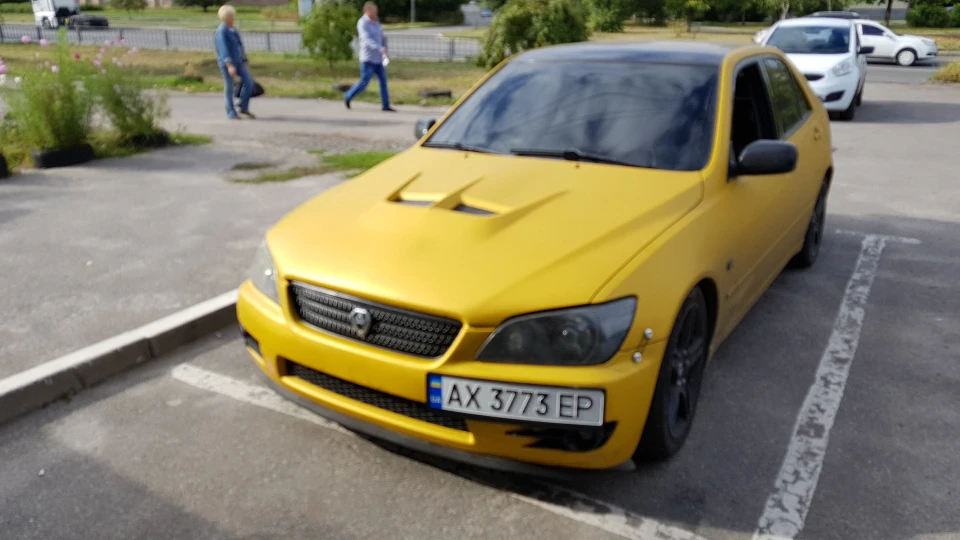 Lexus IS Бокохід 2