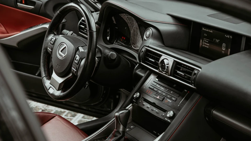 Lexus IS F sport 4