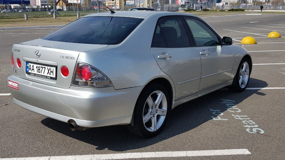 Lexus IS IS 200 2