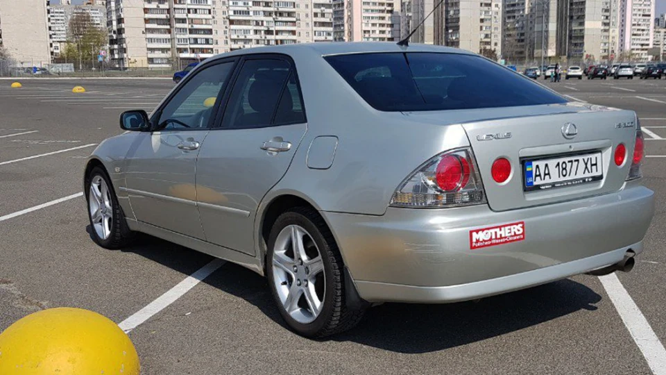 Lexus IS IS 200 3