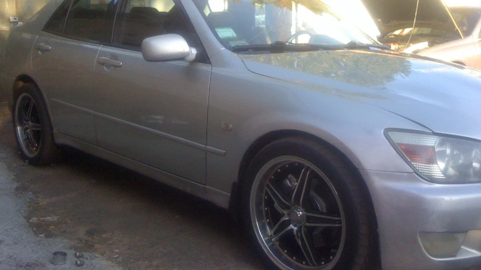 Lexus IS Кріпиш 2