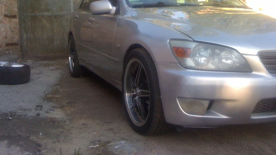 Lexus IS Кріпиш 3