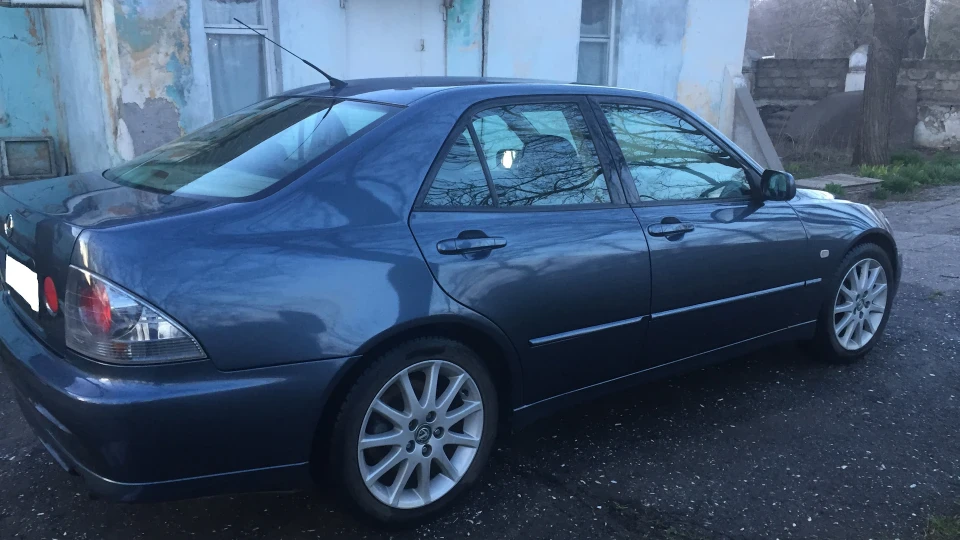Lexus IS Лексар 2