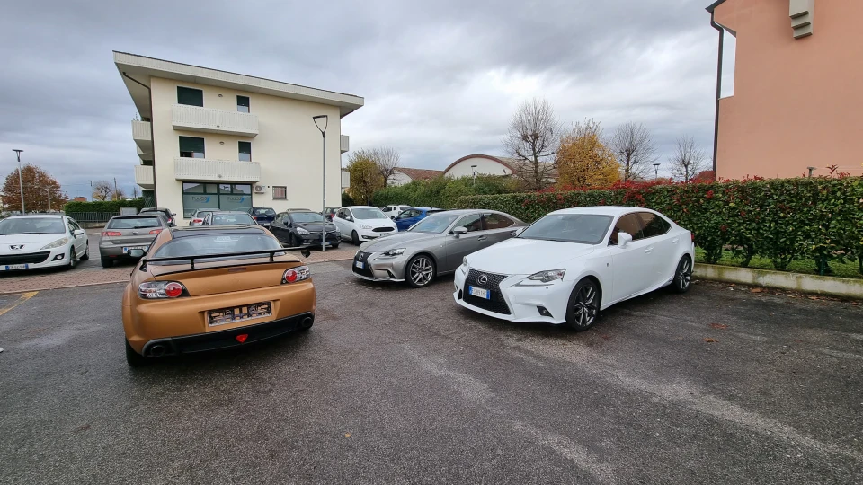 Lexus IS Lexus IS 300h 5
