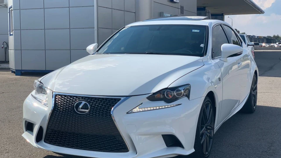 Lexus IS Лілі 5