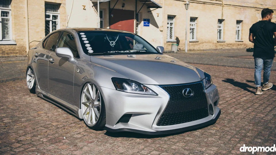Lexus IS On Air 3
