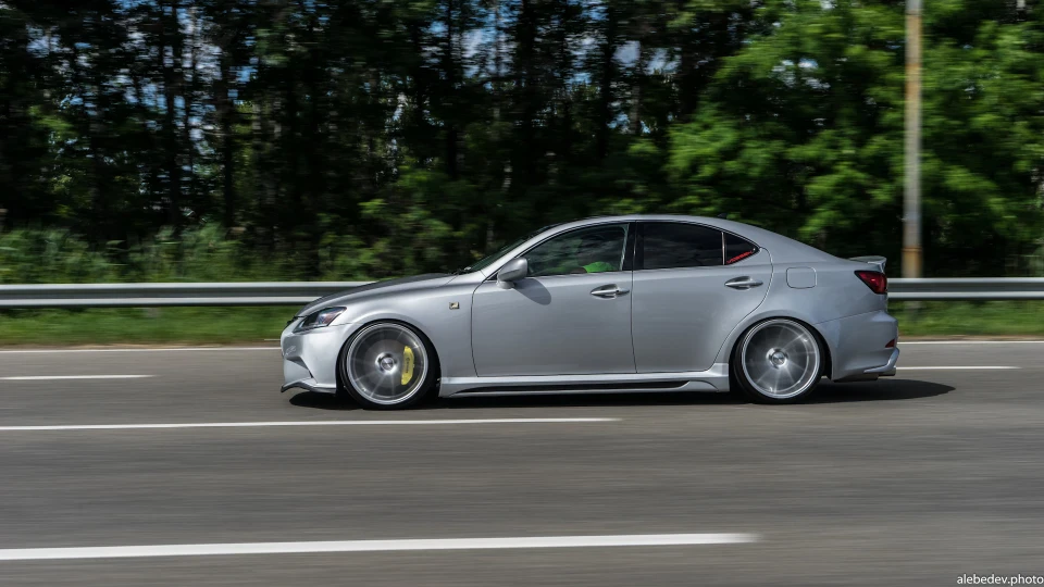 Lexus IS On Air 4