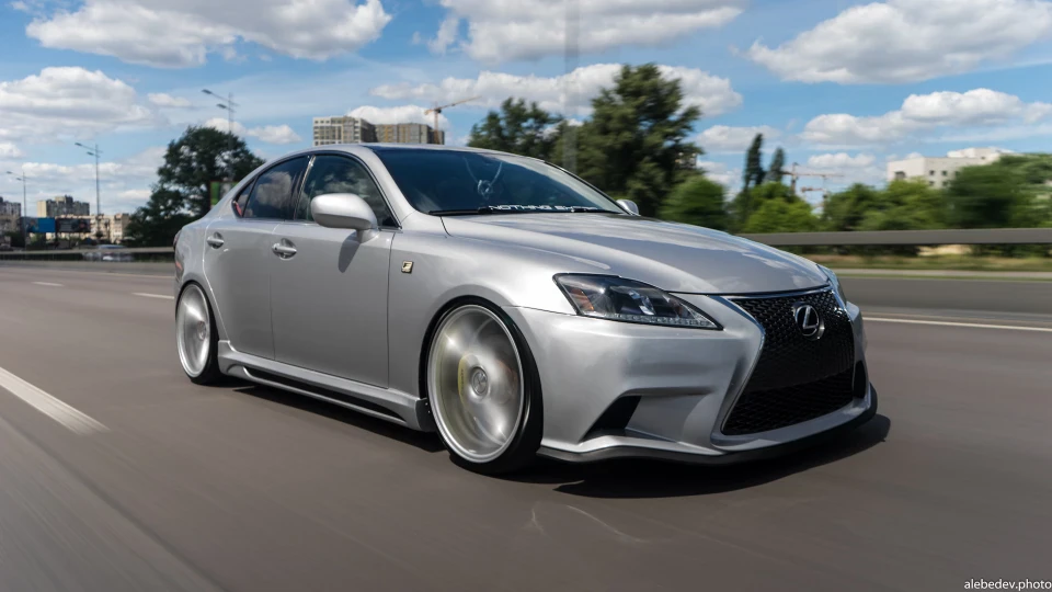 Lexus IS On Air 5