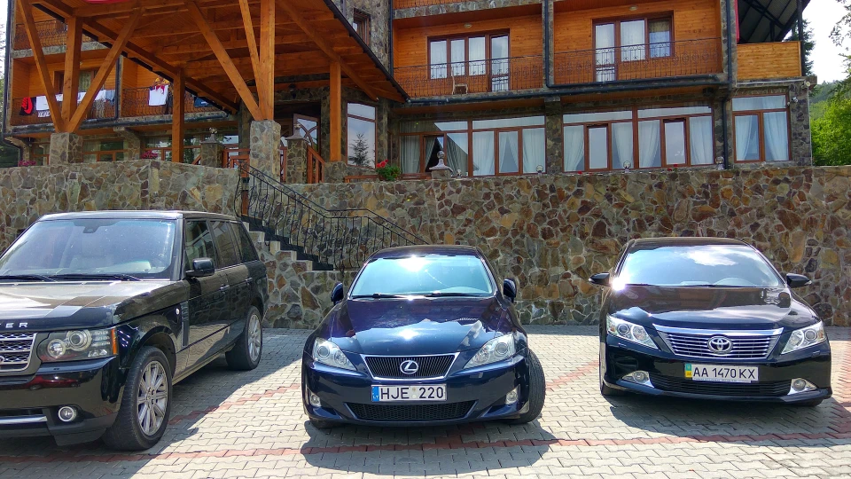 Lexus IS плавний турбо