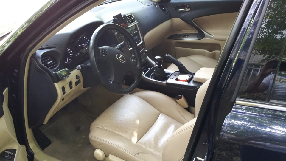 Lexus IS плавний турбо 2