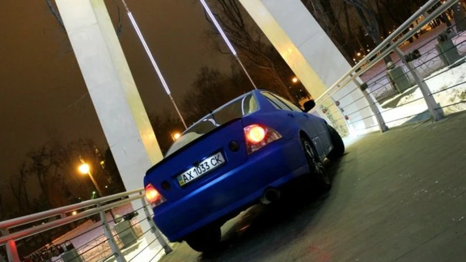 Lexus IS СИНІЙ оксамитTRD