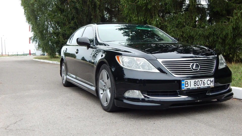 Lexus LS 2
