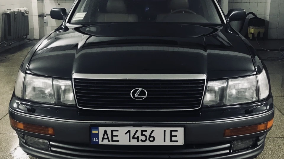 Lexus LS