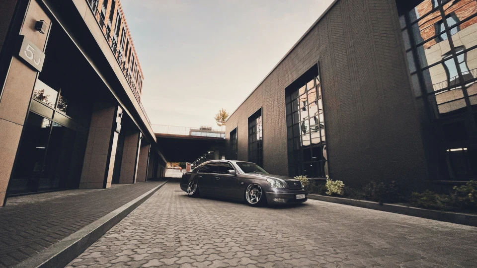 Lexus LS 2