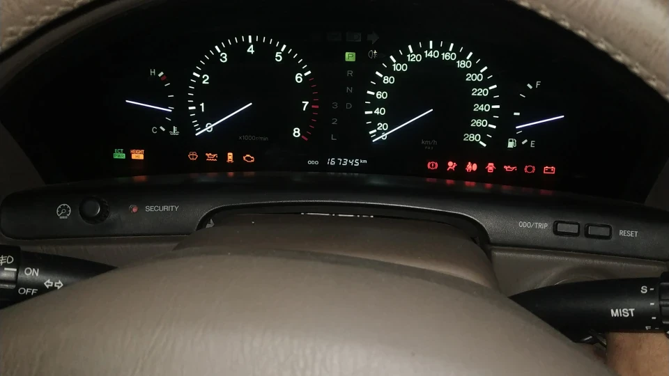 Lexus LS 3