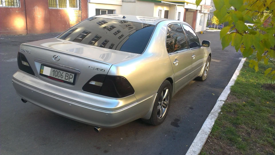 Lexus LS 3