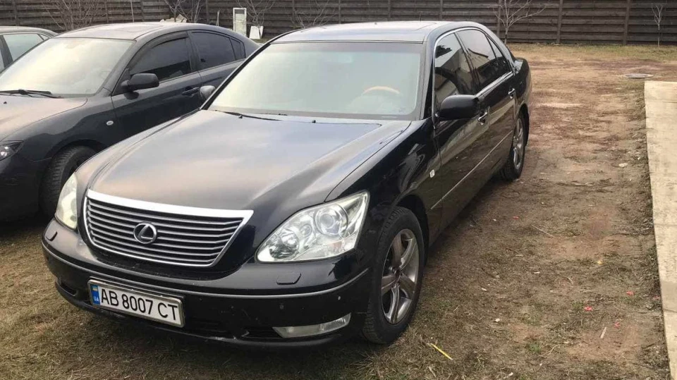 Lexus LS