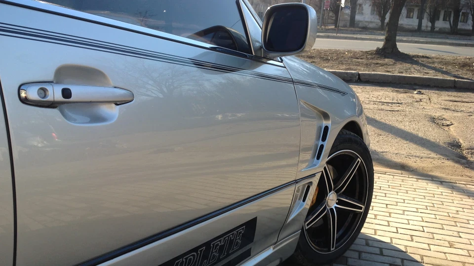Lexus LS 4