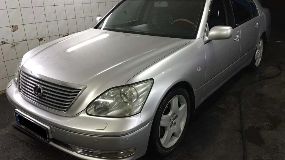Lexus LS