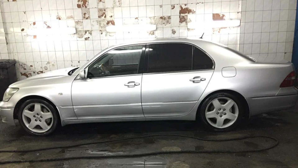 Lexus LS 3