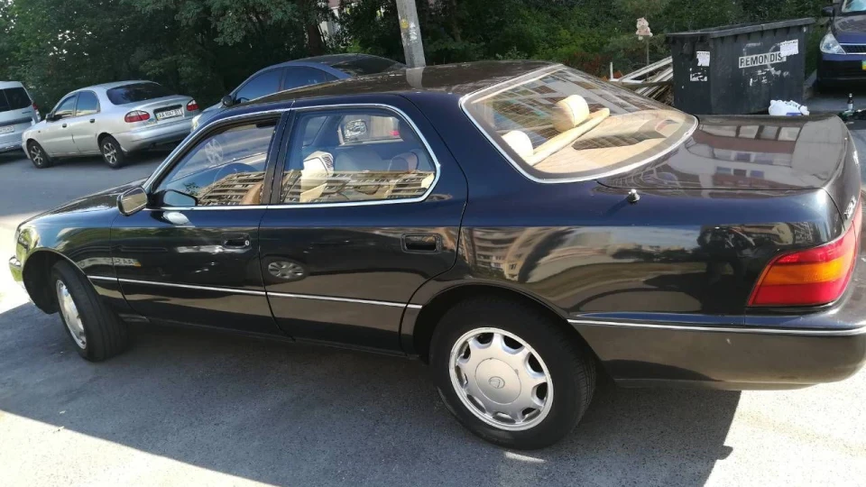 Lexus LS 3