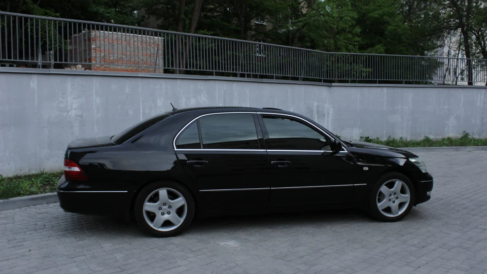 Lexus LS 430 President 4