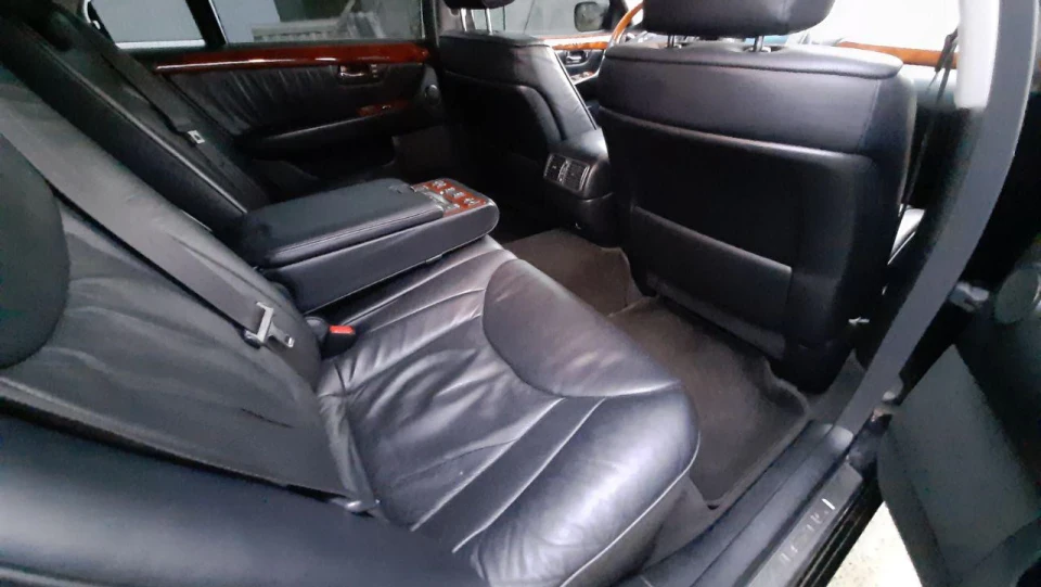 Lexus LS 430 President 5