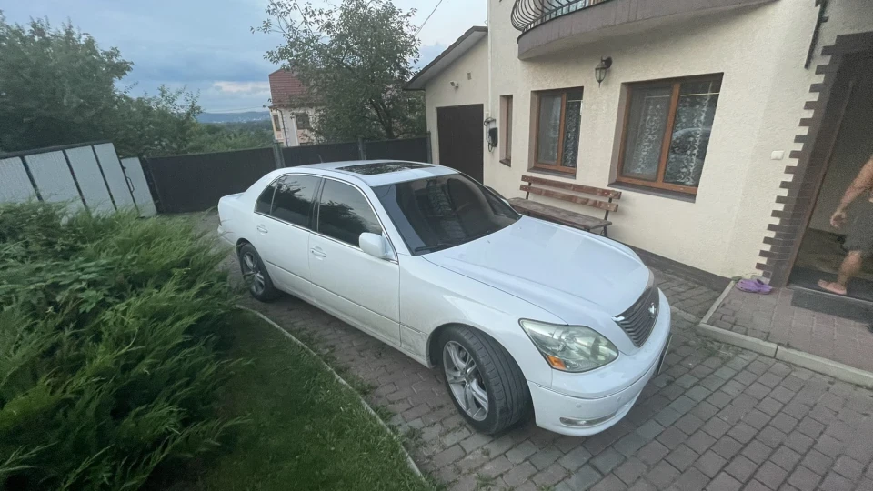 Lexus LS 430 3