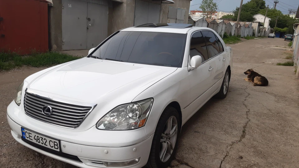 Lexus LS 430 5