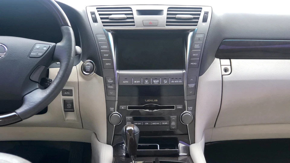 Lexus LS 4.6 коротун 2