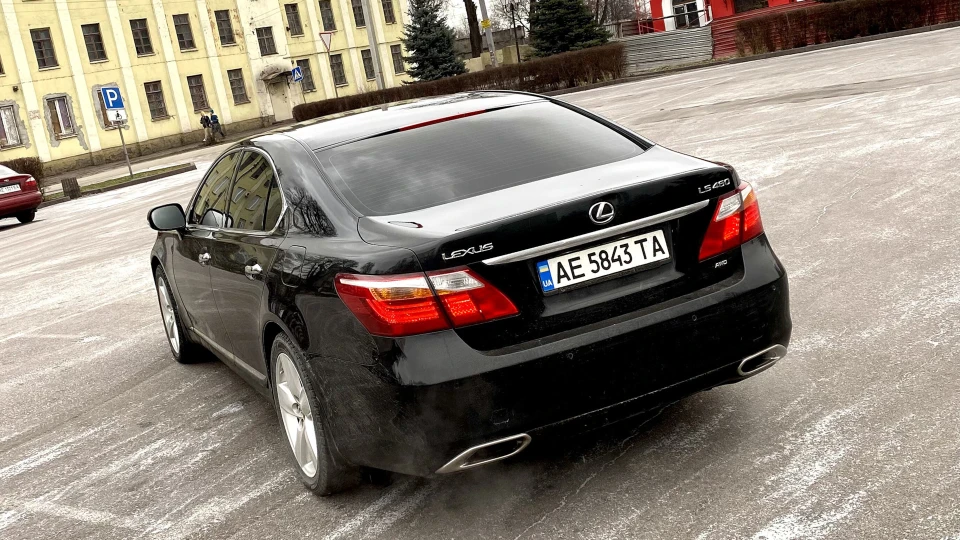 Lexus LS 460 AWD 3