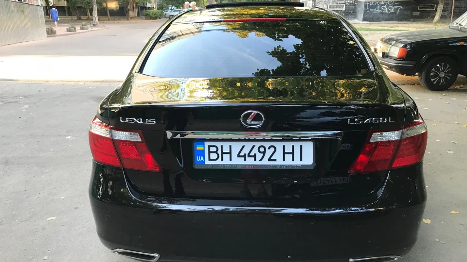 Lexus LS 460 Long 3