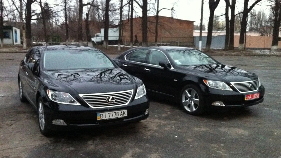 Lexus LS човник 2