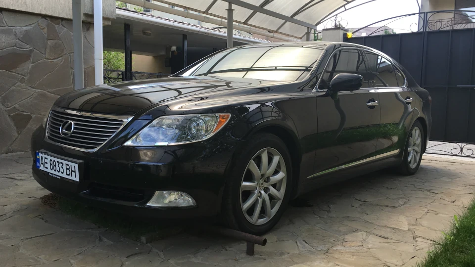 Lexus LS Dreamliner 4