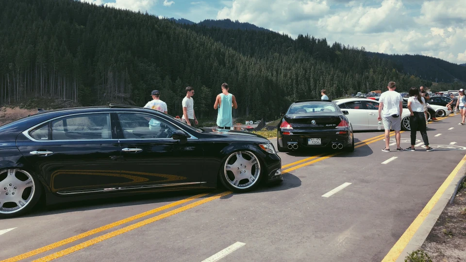 Lexus LS Dropped
