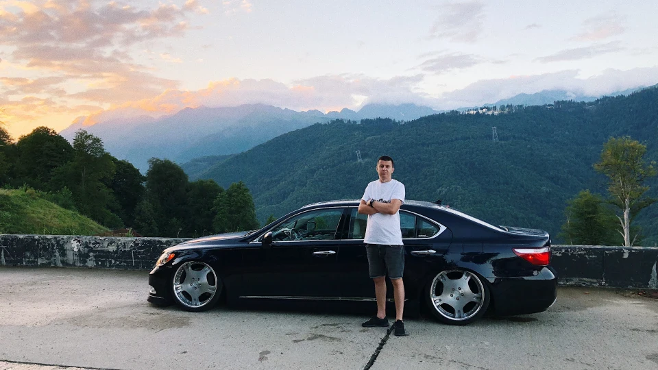 Lexus LS Dropped 2