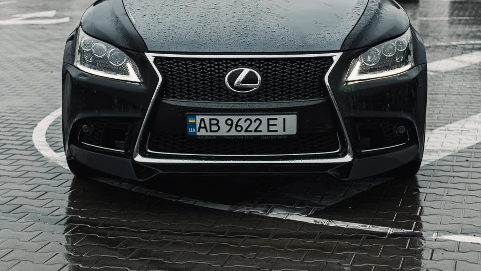 Lexus LS з 2007 у 2015 F-Sport 3