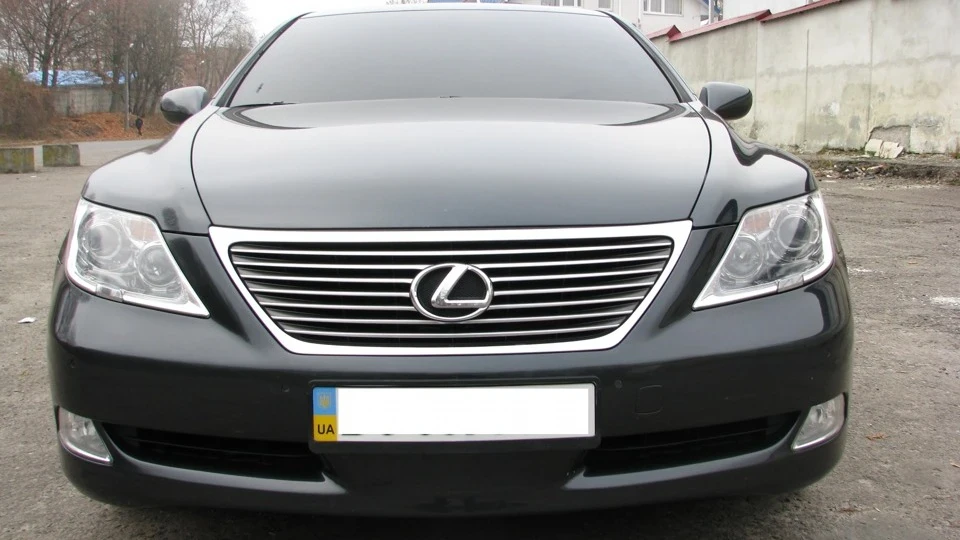 Lexus LS Корабель кохання