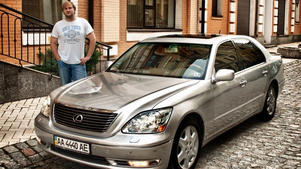 Lexus LS Шкіряний Кабінет 2