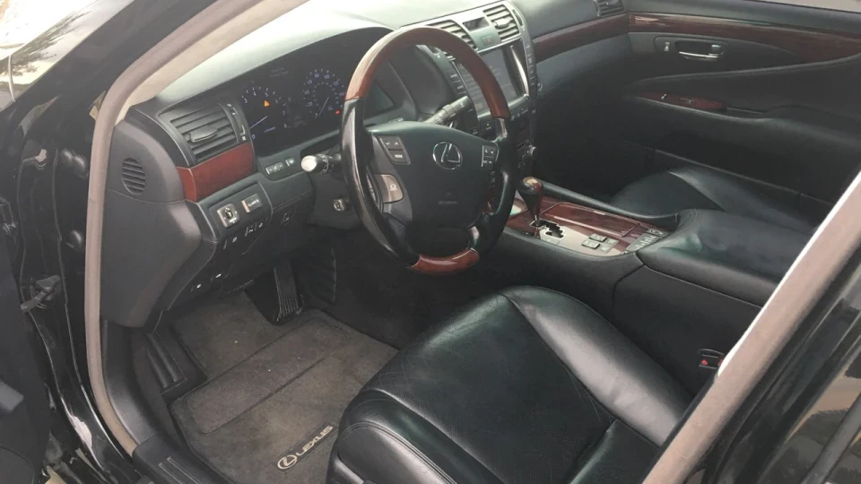Lexus LS LеХА 4
